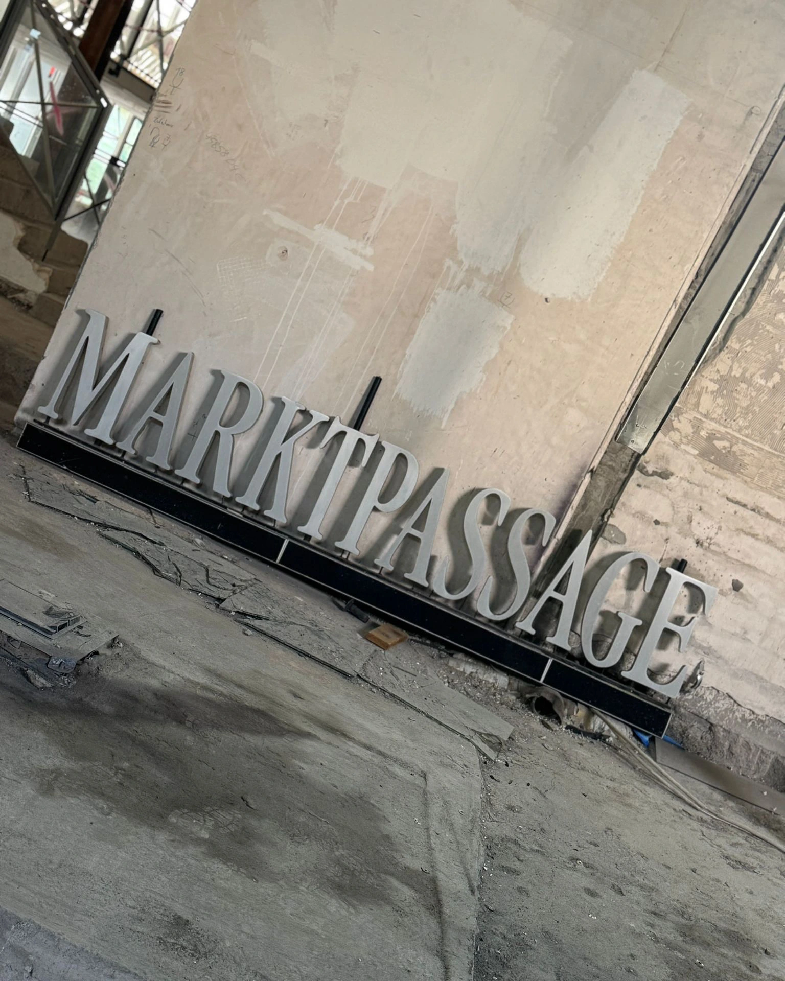 Umbau des neuen Capablanca in der Marktpassage Siegburg mit offenen Innenräumen und Baustelleneinrichtung